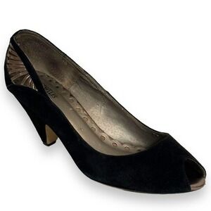 🍀 Seychelles Black Suede Pump Heels Cutout Mid Heel Peep Toe Slip On 10